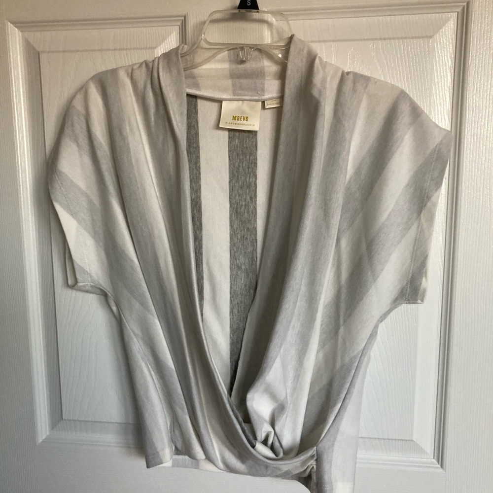 Maeve from Anthropologie shirt size L